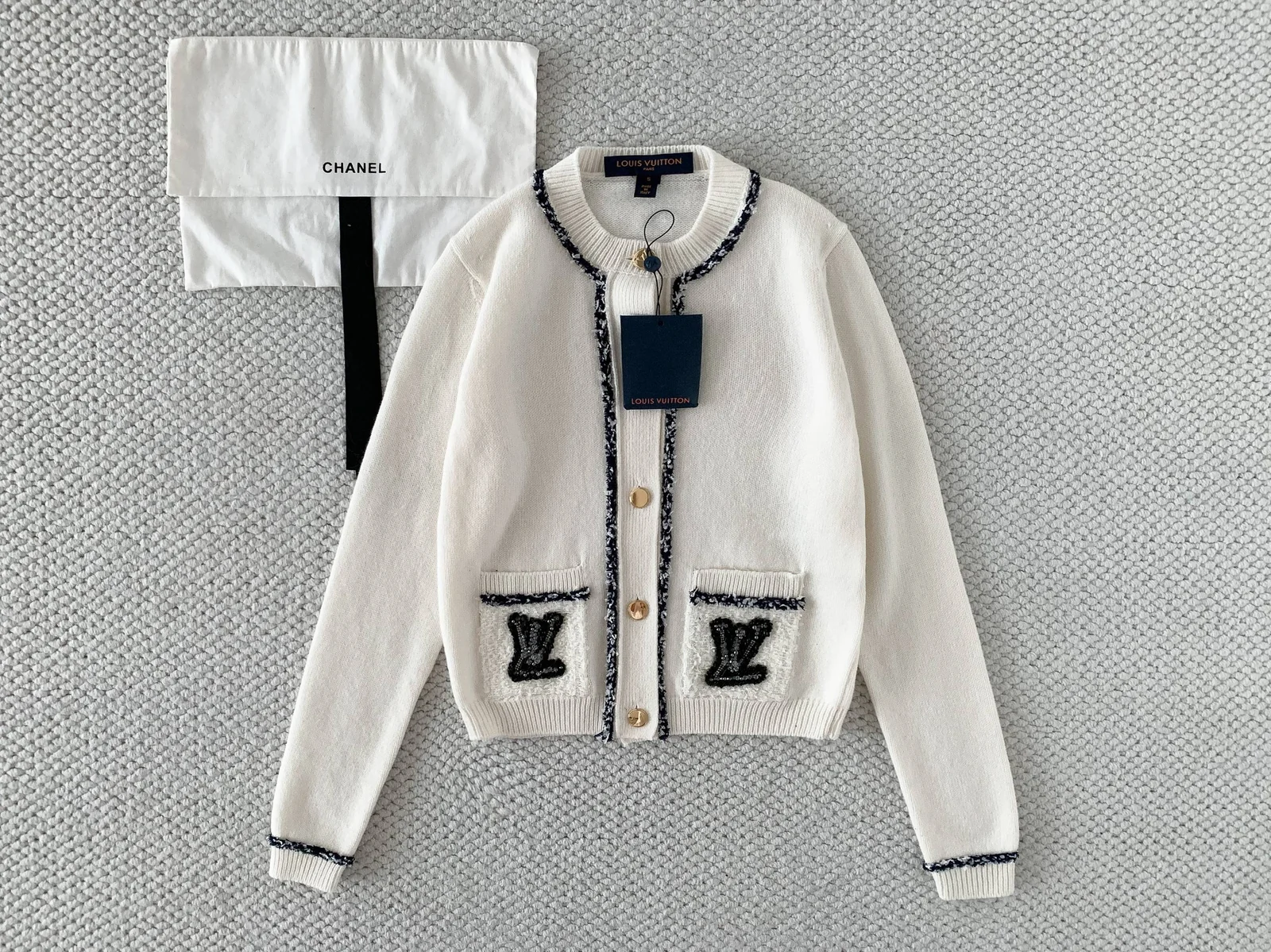 Жіночий кардиган- Louis Vuitton